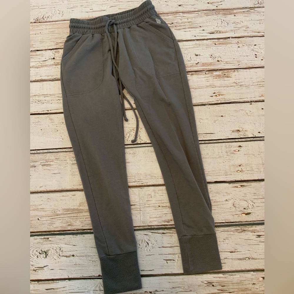 FP Movement Free People Sunny Skinny Sweatpants Gray XS Joggers Tapered Knit